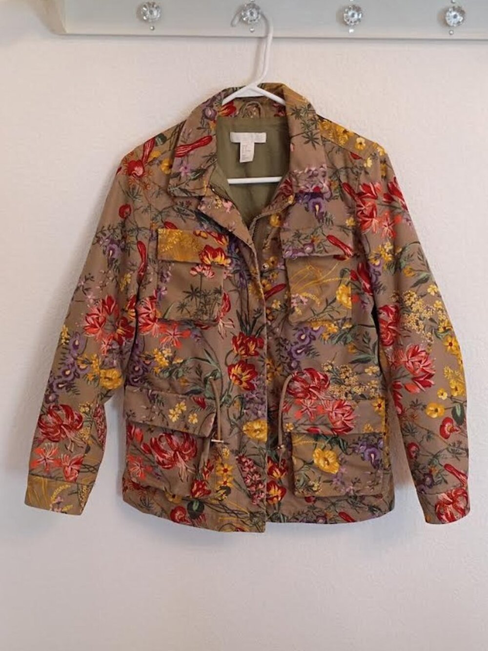 H&M WOMEN'S FLORAL CARGO UTILITY JACKET OLIVE FLORAL FULL ZIP TIE WAIST SIZE 8